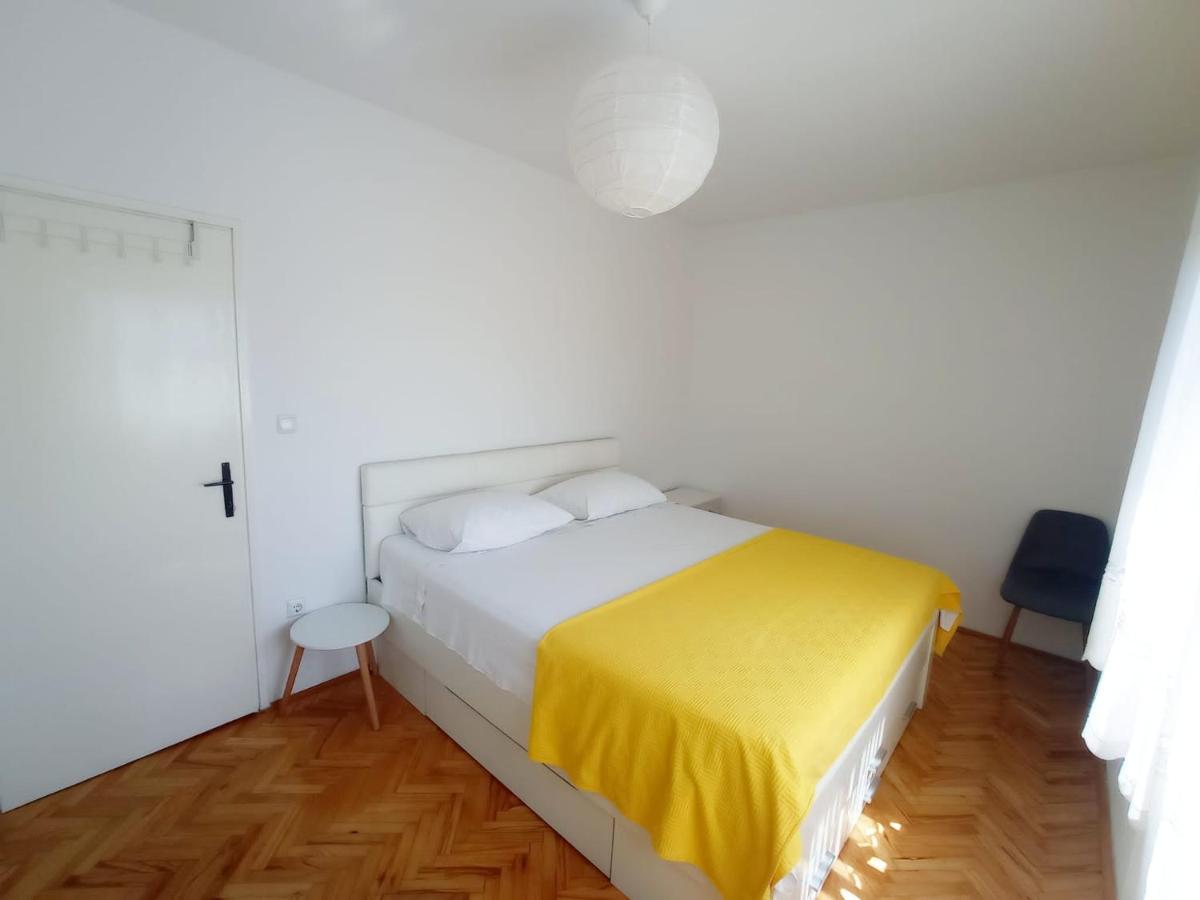 Apartments With A Parking Space Bilo, Primosten - 12868 Exterior photo